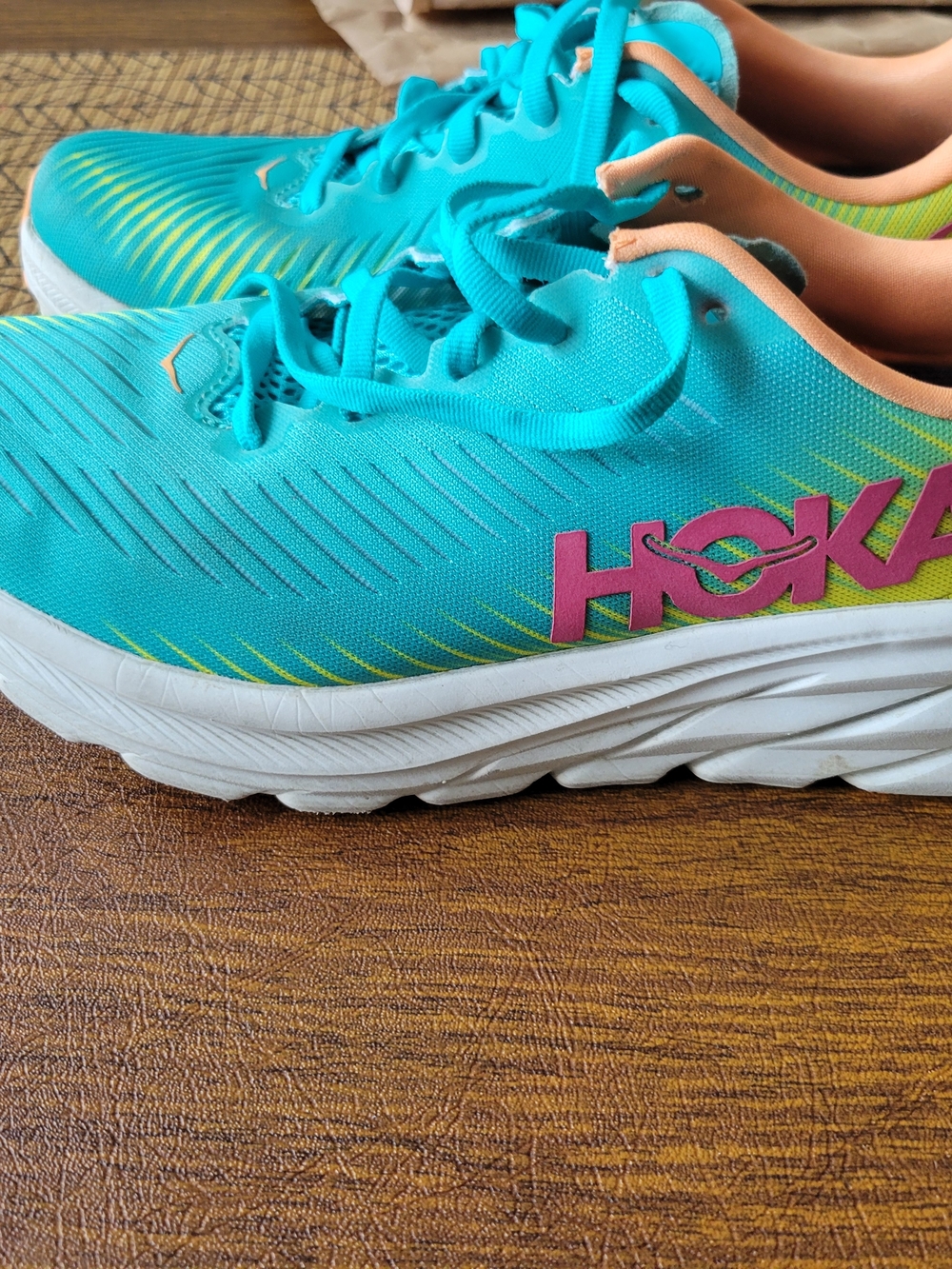 HOKA RINCON3 SIZE 8 - Picture 6 of 6